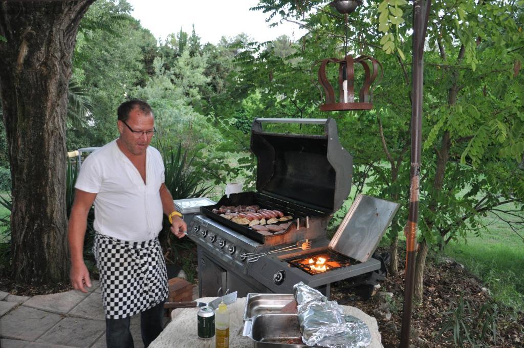 Le Mas Shabanou Bed and Breakfast Roquefort-les-Pins Εξωτερικό φωτογραφία