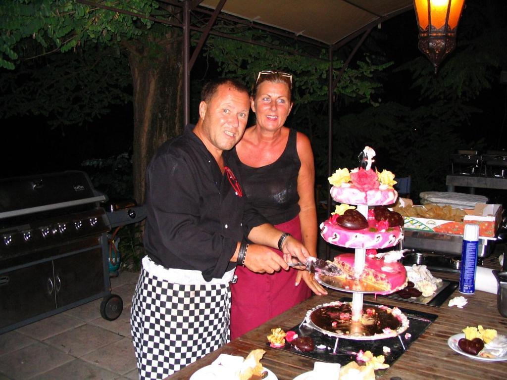 Le Mas Shabanou Bed and Breakfast Roquefort-les-Pins Εξωτερικό φωτογραφία