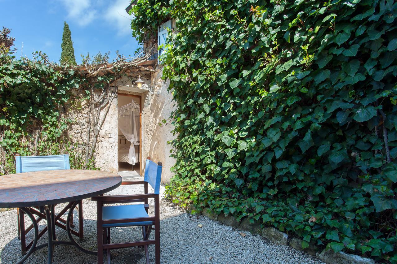 Le Mas Shabanou Bed and Breakfast Roquefort-les-Pins Εξωτερικό φωτογραφία