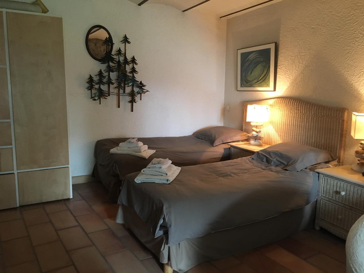 Le Mas Shabanou Bed and Breakfast Roquefort-les-Pins Εξωτερικό φωτογραφία