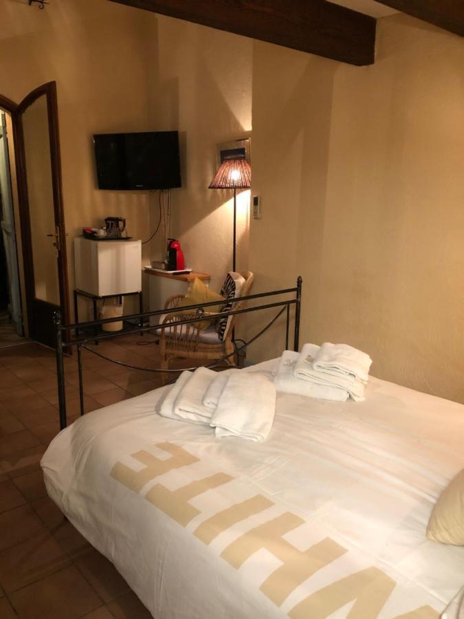 Le Mas Shabanou Bed and Breakfast Roquefort-les-Pins Εξωτερικό φωτογραφία