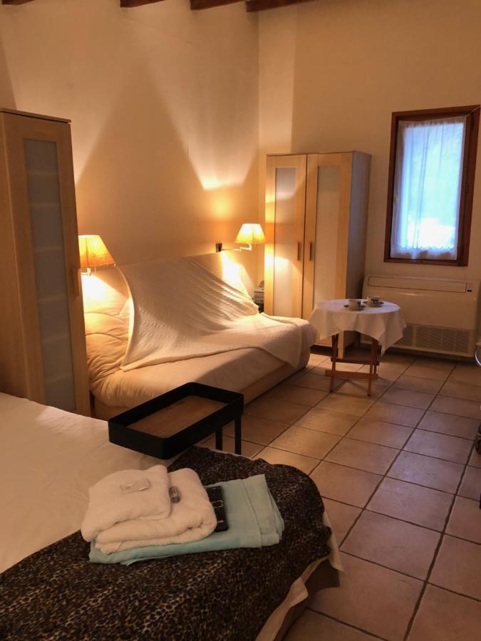 Le Mas Shabanou Bed and Breakfast Roquefort-les-Pins Εξωτερικό φωτογραφία
