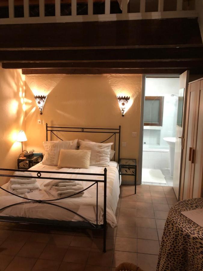 Le Mas Shabanou Bed and Breakfast Roquefort-les-Pins Εξωτερικό φωτογραφία